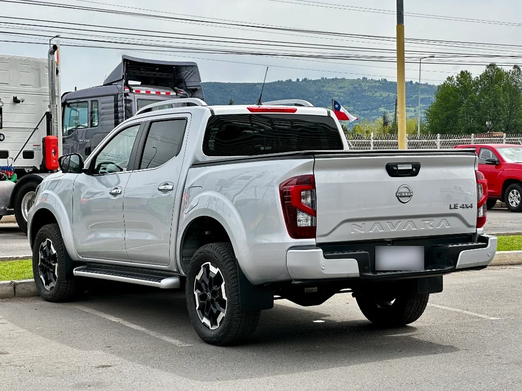 Nissan Navara Navara Dc 4x4 2.3tdi Le At año 2023