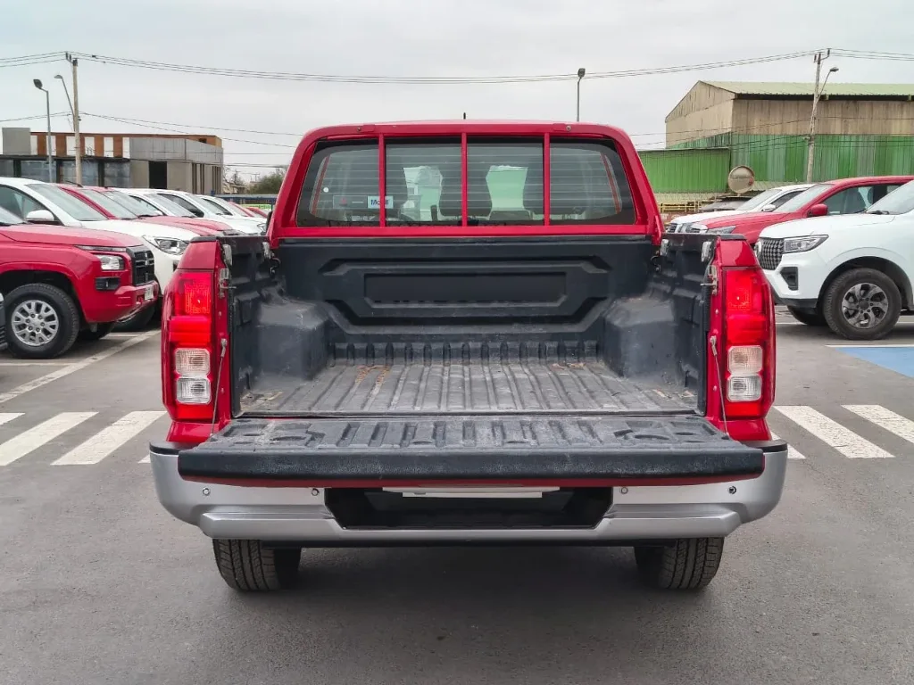 Mitsubishi L200 Katana D/c 2.4 Tdi Mt Xrt 4x4 año 2024
