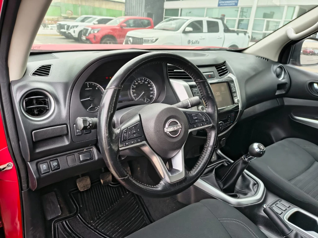 Nissan Navara Dc 4x2 2.3tdi Xe año 2023