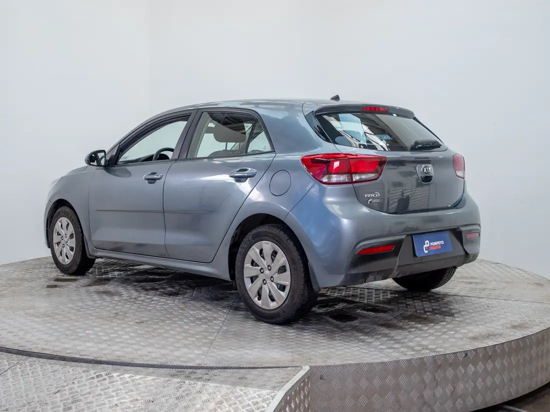 Kia Rio 5 Rio 5 1.4 Ex Ac 6mt 5p año 2018
