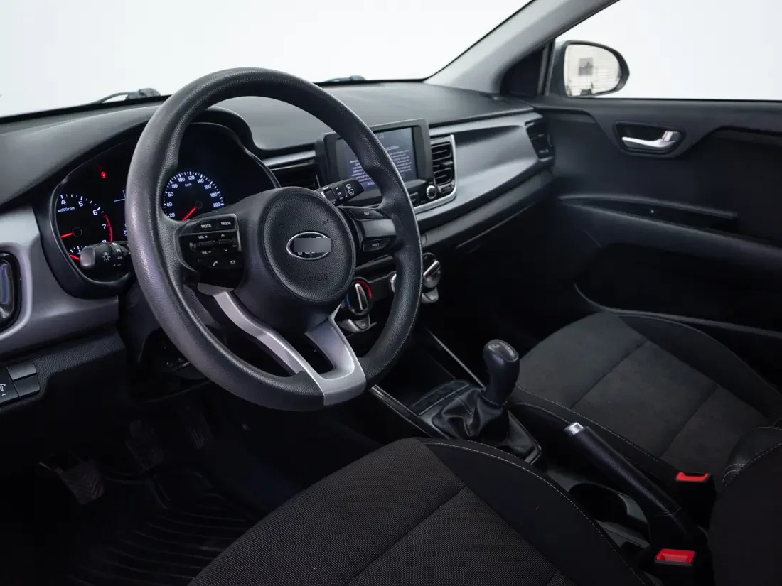Kia Rio 5 Rio 5 1.4 Ex Ac 6mt 5p año 2018