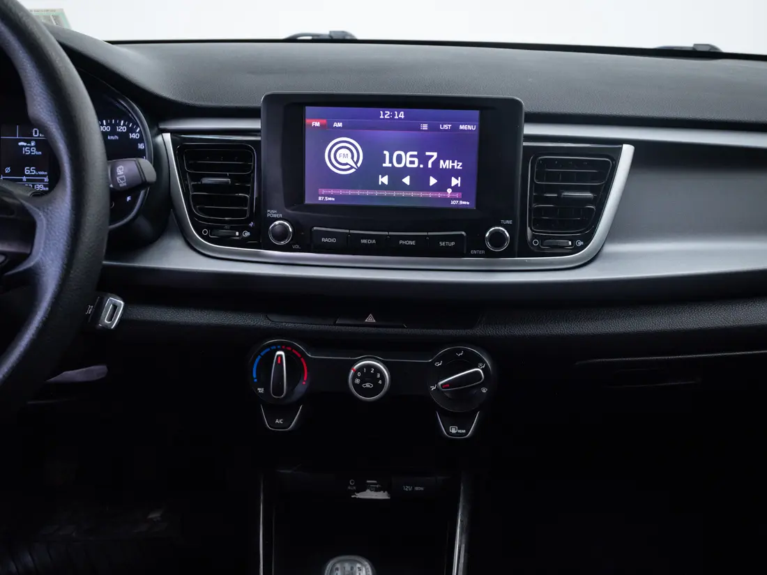Kia Rio 5 Rio 5 1.4 Ex Ac 6mt 5p año 2018