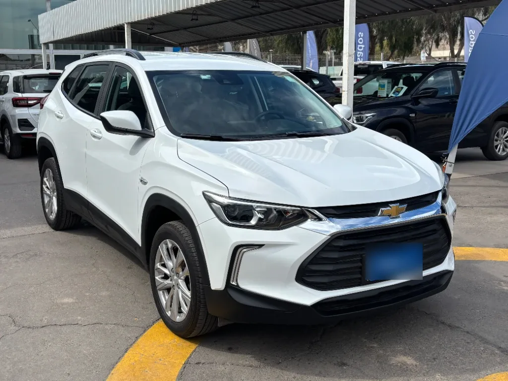 Chevrolet Tracker 1.2t Ltz R 4x2 At 5p año 2025