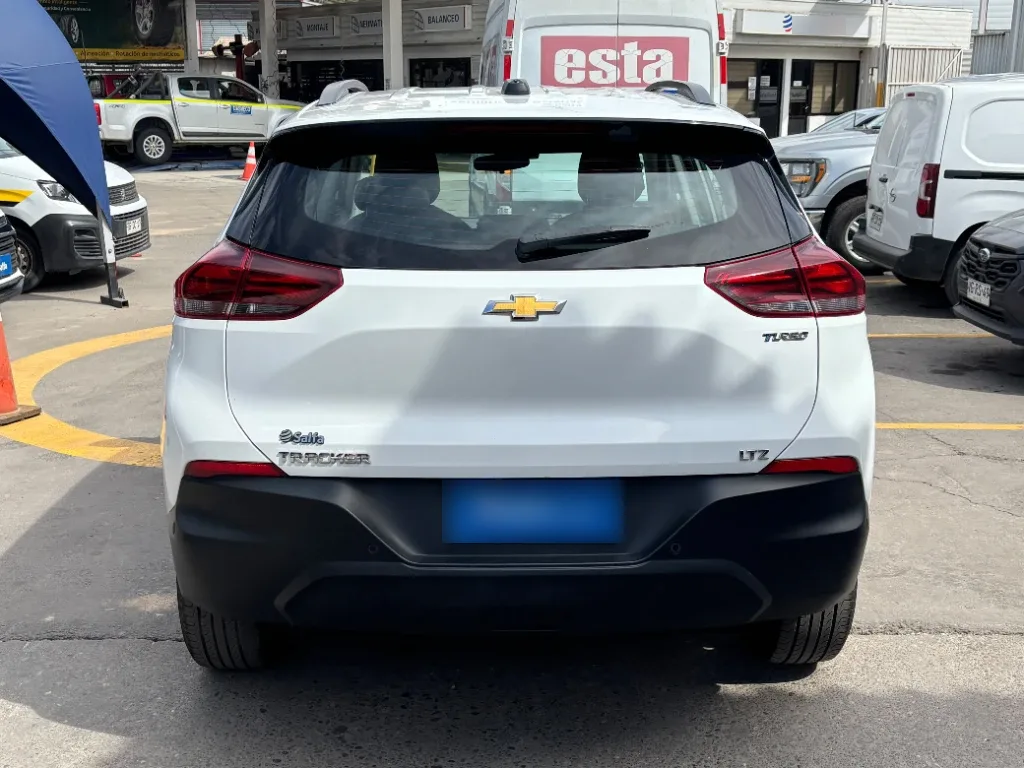 Chevrolet Tracker 1.2t Ltz R 4x2 At 5p año 2025