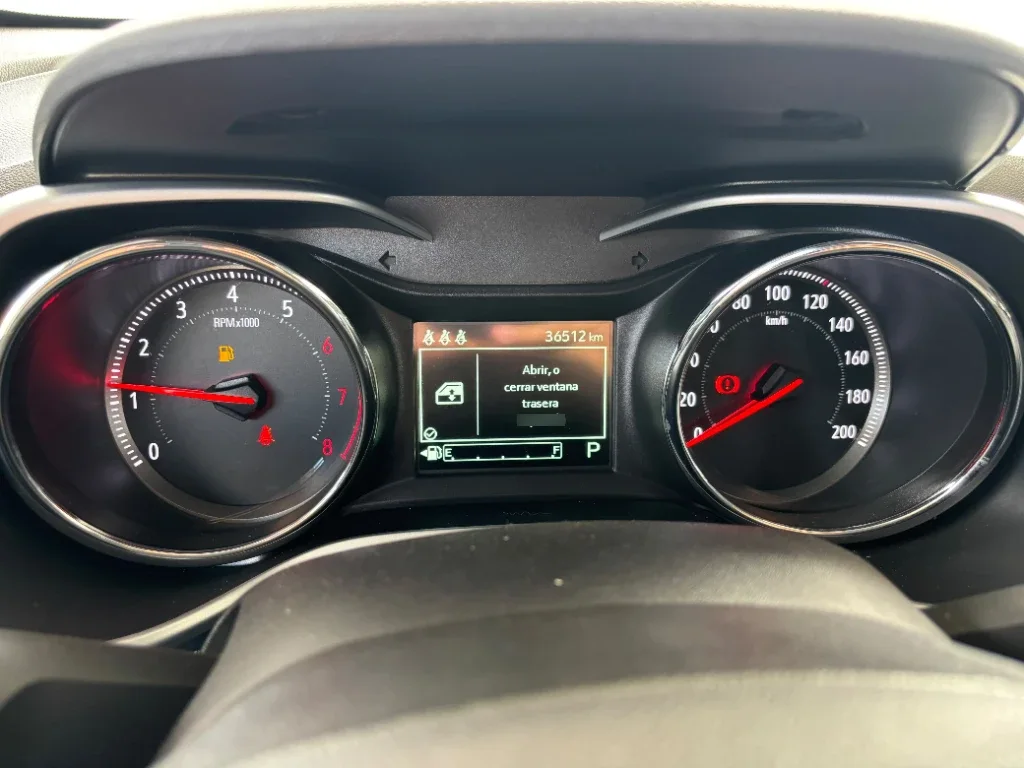 Chevrolet Tracker 1.2t Ltz R 4x2 At 5p año 2025