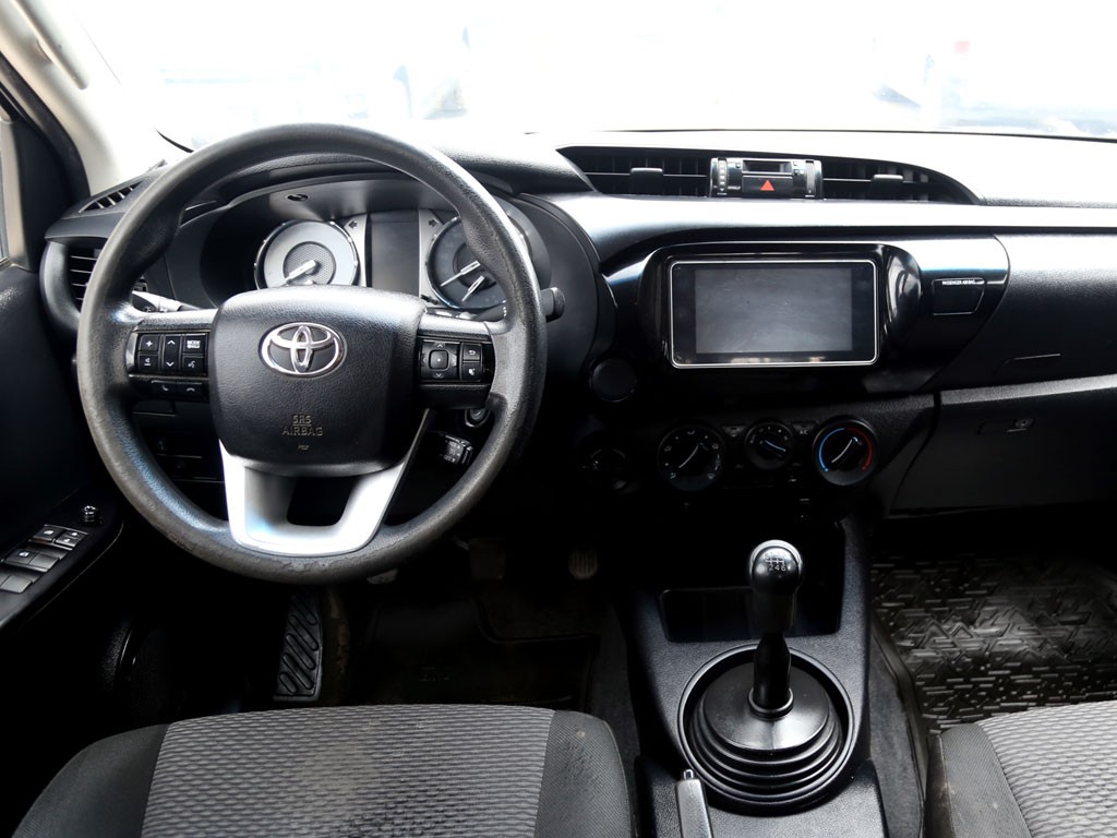 Toyota Hilux Pickup 4p 4x4 2.4 año 2022