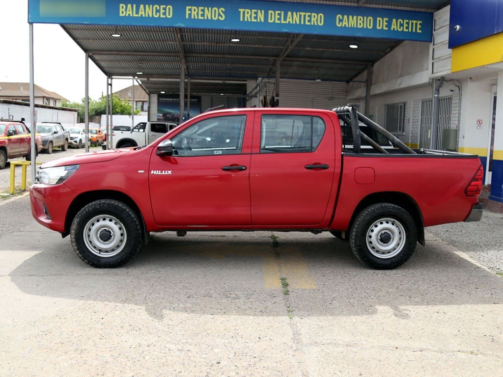 Toyota Hilux 2.4 Dx Diesel 4x4 año 2022