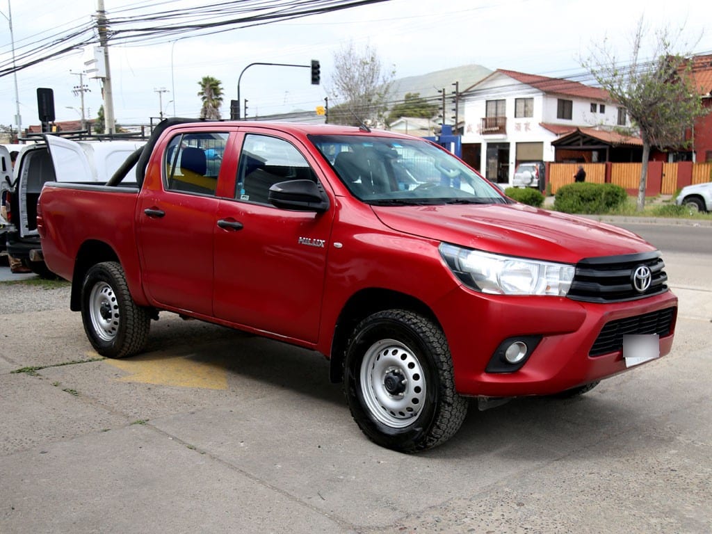 Toyota Hilux D Cab Dx 4x4 2.4 año 2022
