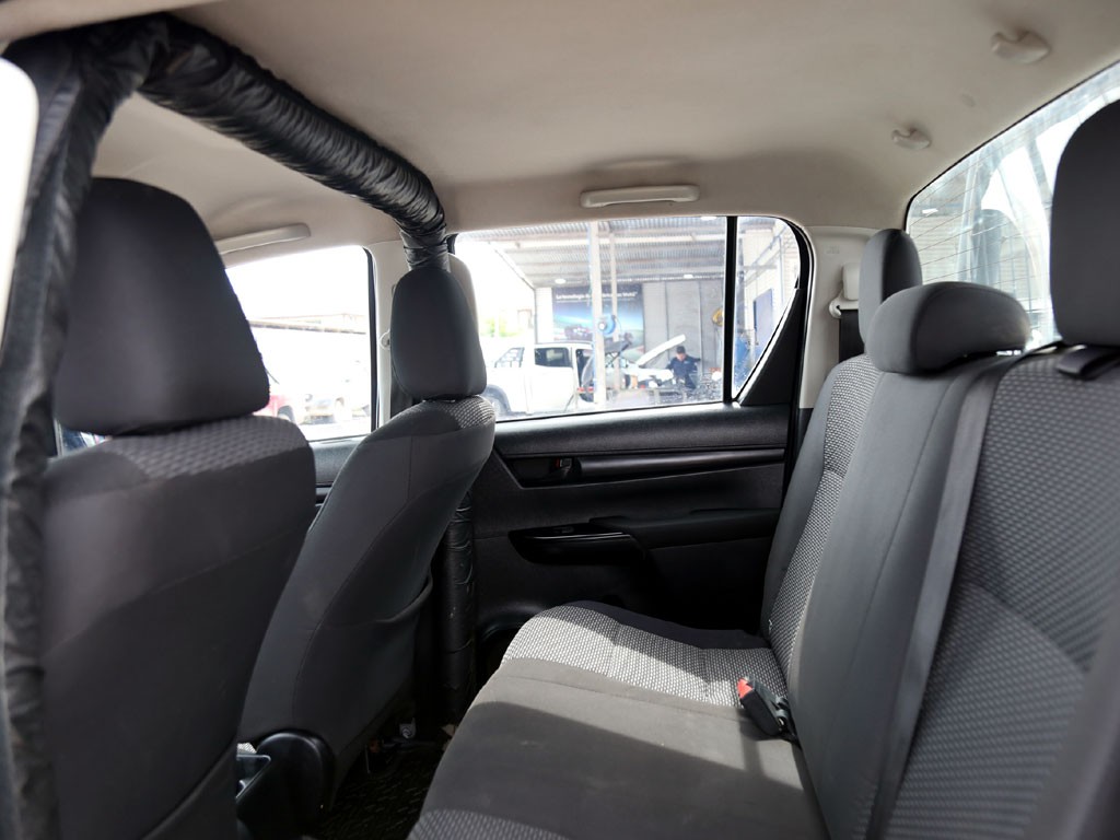 Toyota Hilux D Cab Dx 4x4 2.4 año 2022