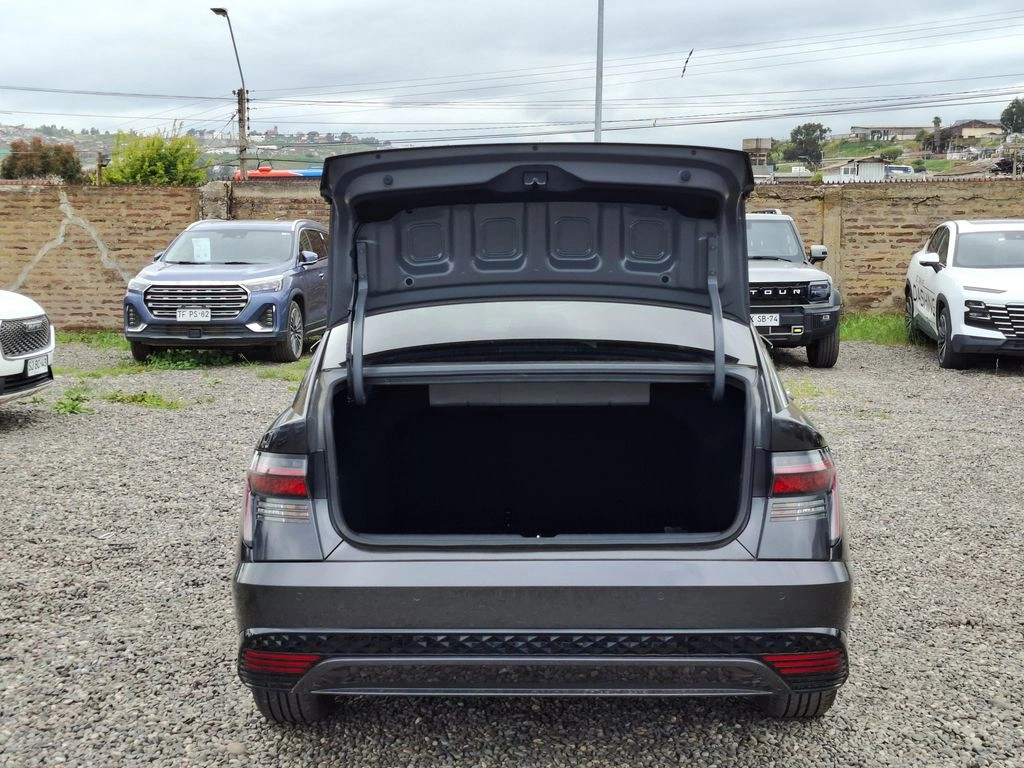 Hyundai Accent Bn7i Mpi Cvt 1.5 At Design año 2025