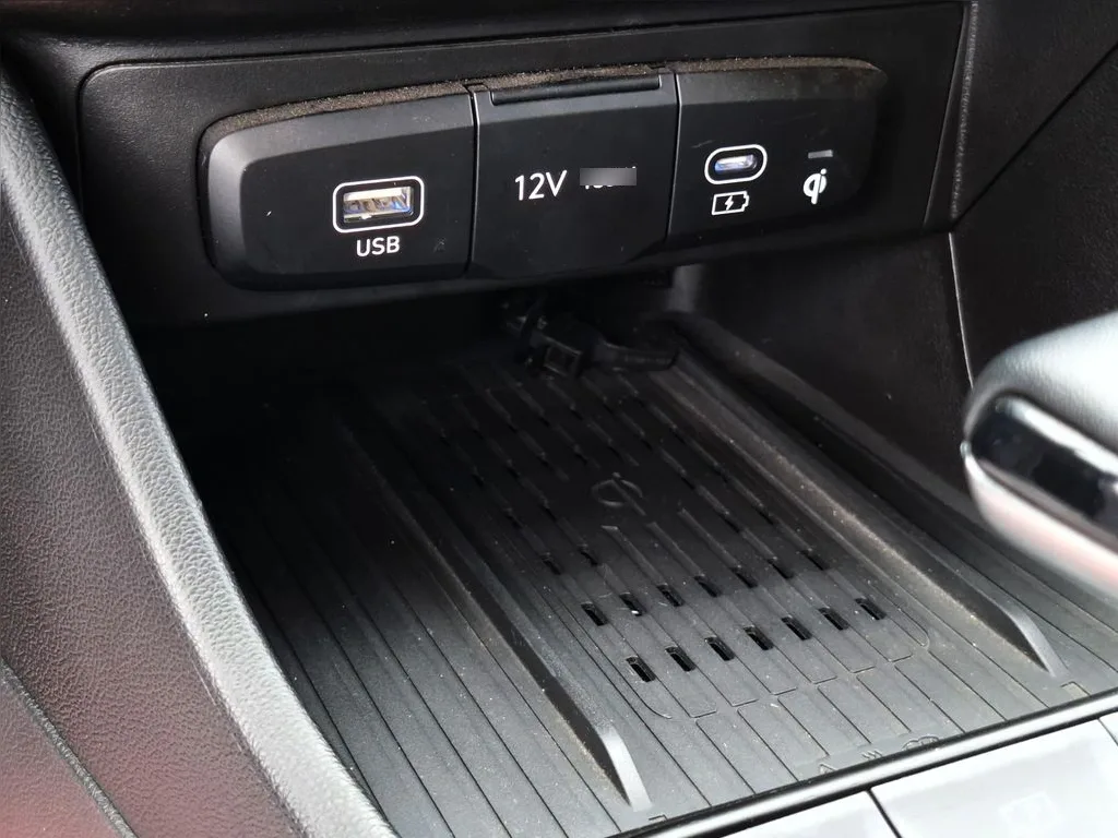 Hyundai Accent Bn7i Mpi Cvt 1.5 At Design año 2025