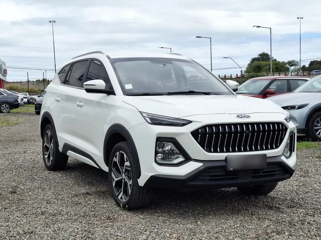JAC Js8 Luxury 1.5 año 2023