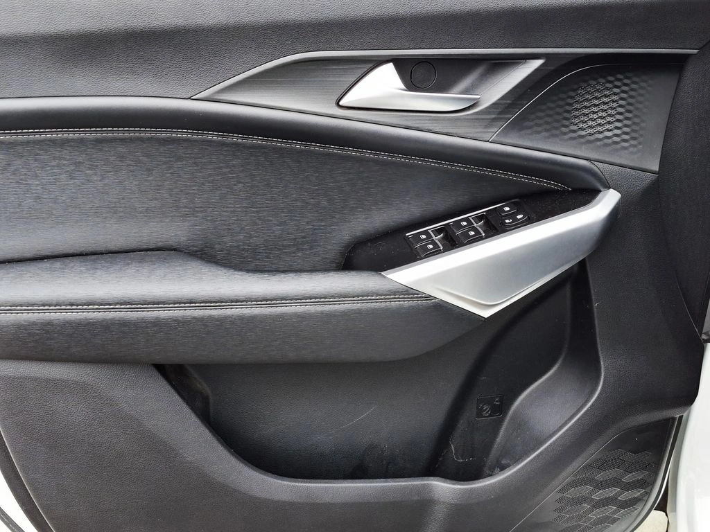 JAC Js8 Luxury 1.5 año 2023