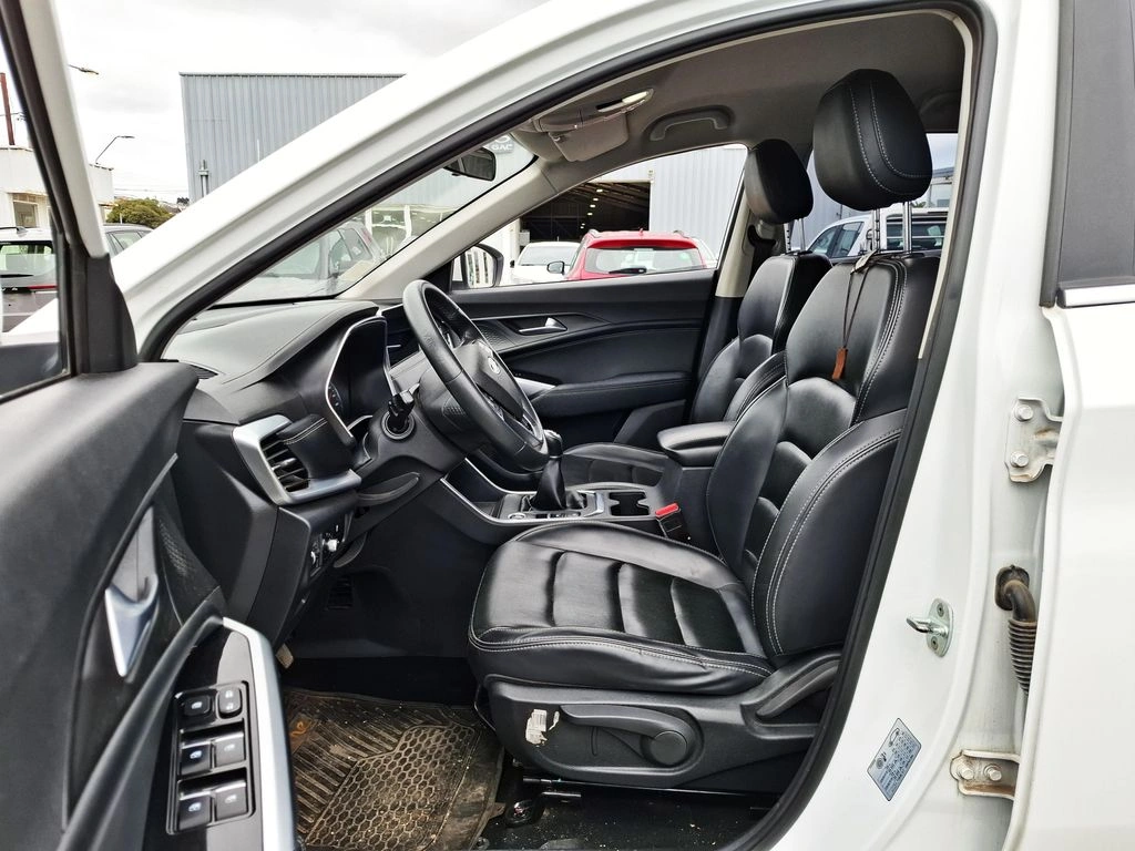 JAC Js8 Luxury 1.5 año 2023