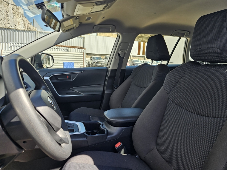 Toyota Rav4 2.0 Le At año 2024