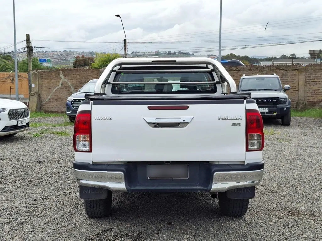 Toyota Hilux Doble Cabina 2.4 4x2 año 2021