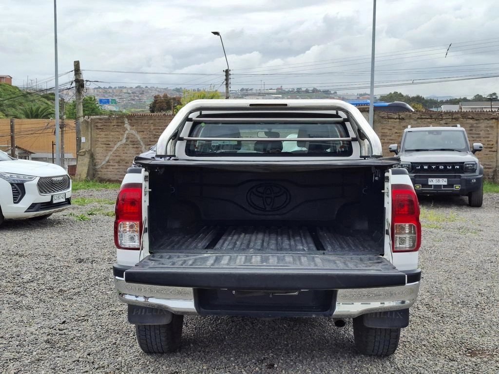 Toyota Hilux Doble Cabina 2.4 4x2 año 2021
