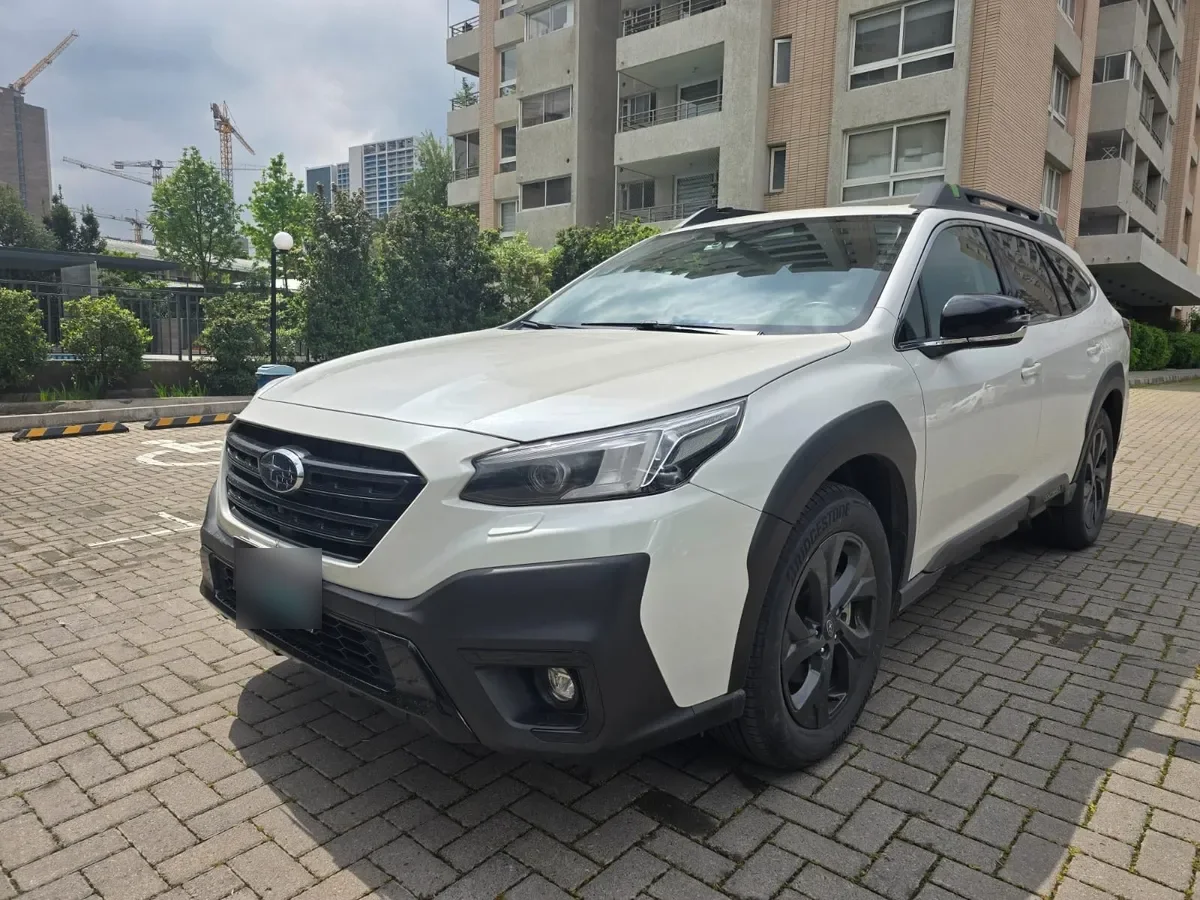 SUBARU OUTBACK  año 2023