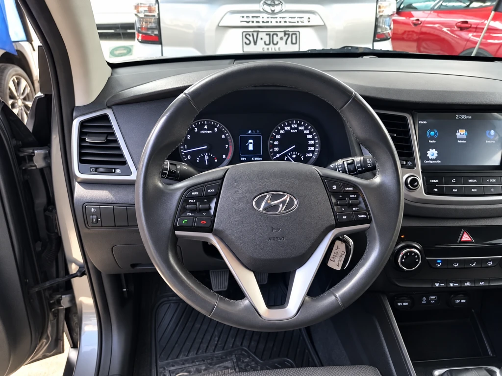 Hyundai Tucson 2.0 Gl Advance 4x2 Nav Mt 5p año 2018