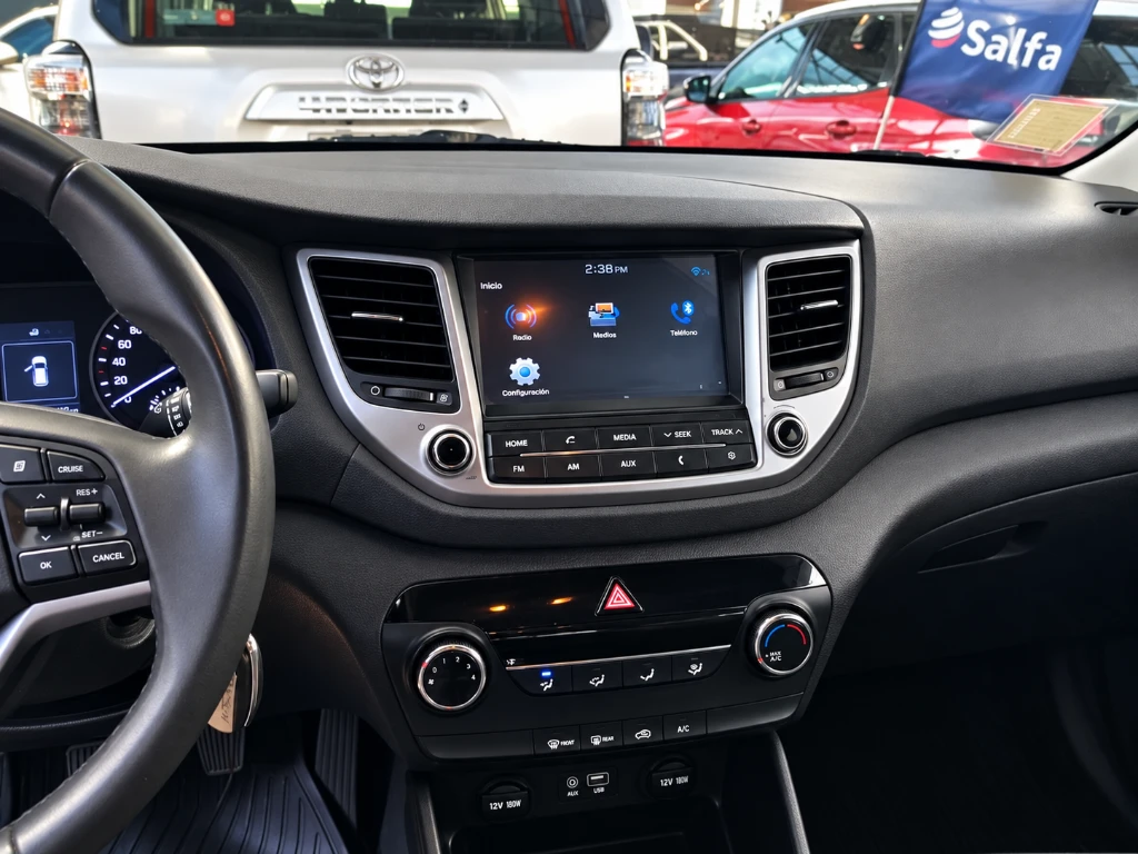 Hyundai Tucson 2.0 Gl Advance 4x2 Nav Mt 5p año 2018