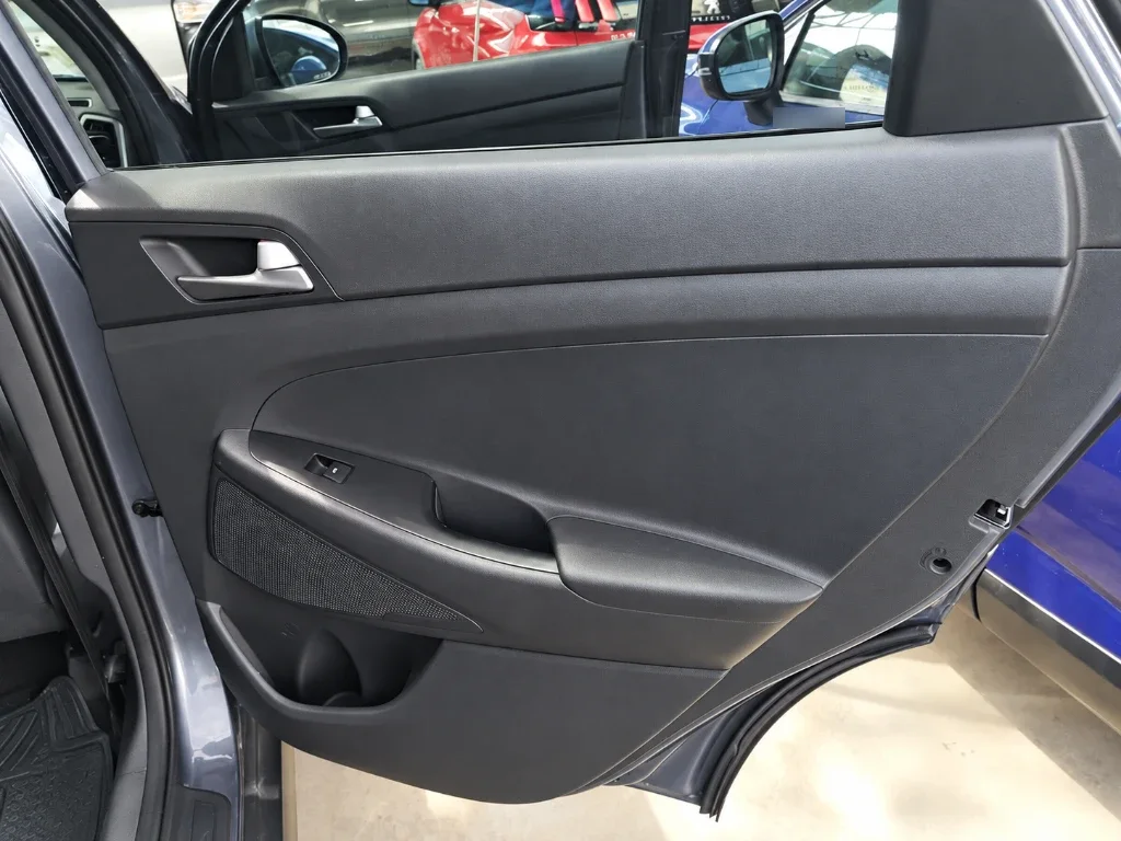 Hyundai Tucson 2.0 Gl Advance 4x2 Nav Mt 5p año 2018