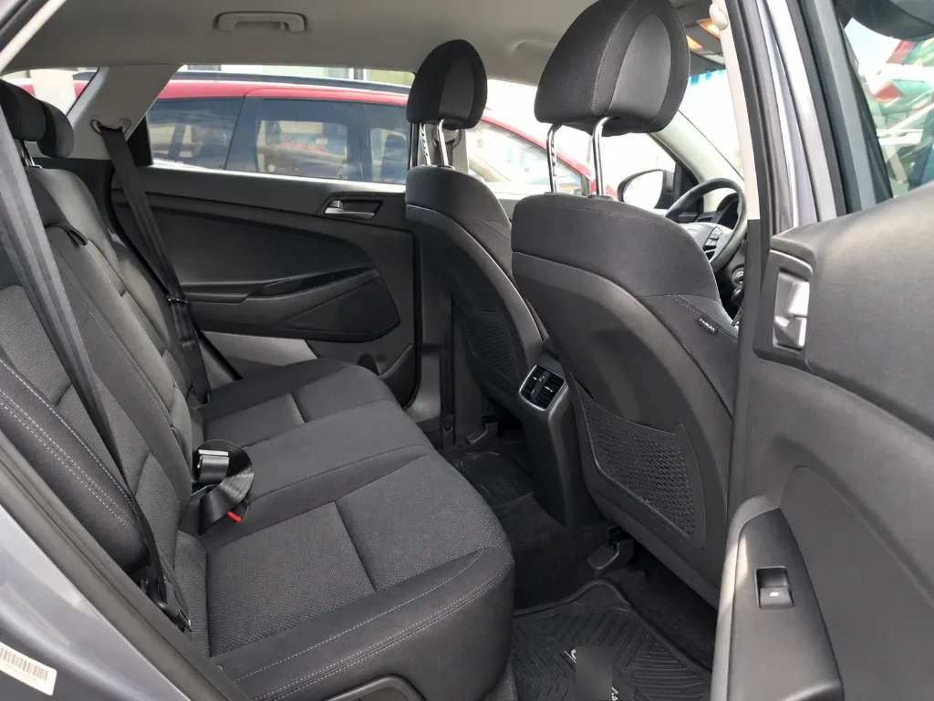 Hyundai Tucson 2.0 Gl Advance 4x2 Nav Mt 5p año 2018