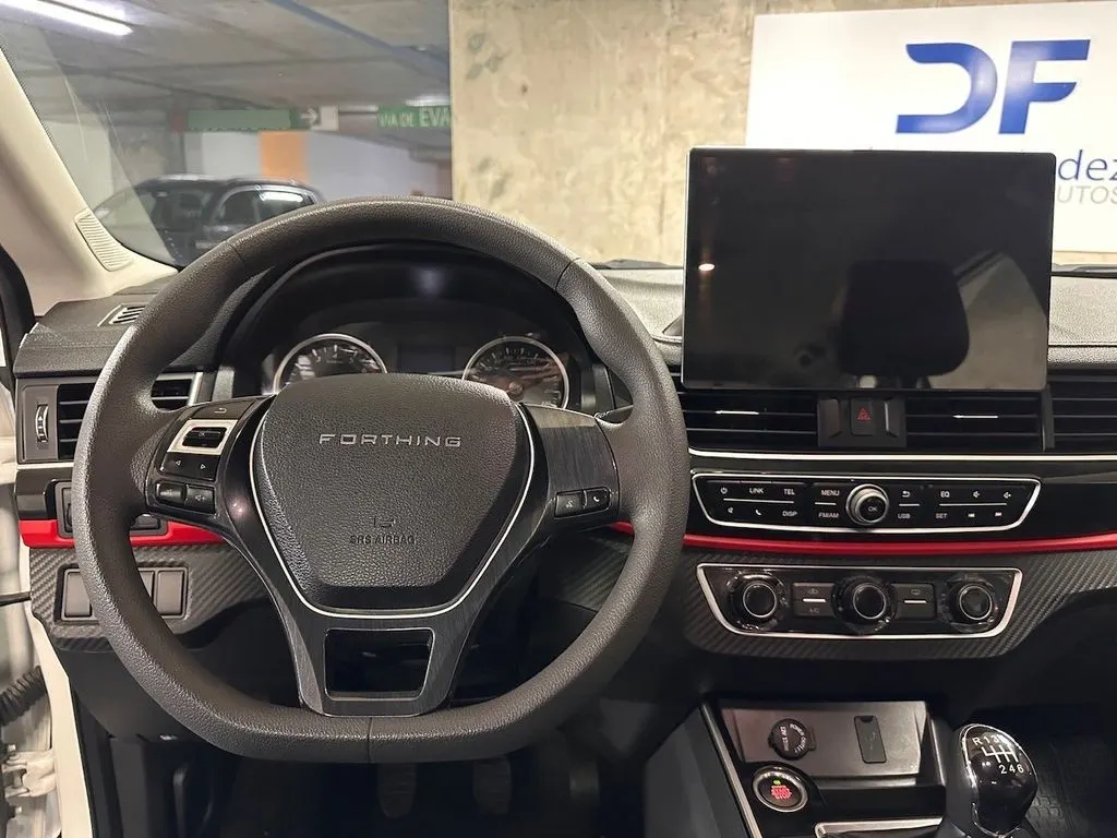 Dongfeng T5 Lux 1.8 año 2025