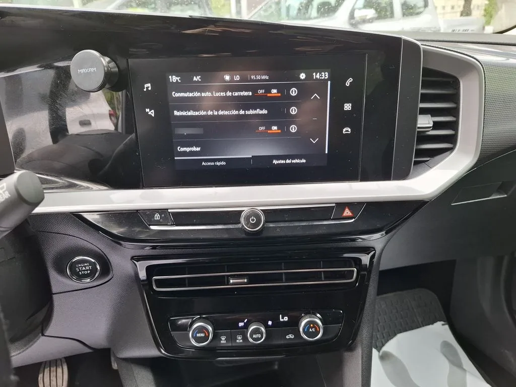 Opel Mokka 1.2t Elegance Mt año 2023