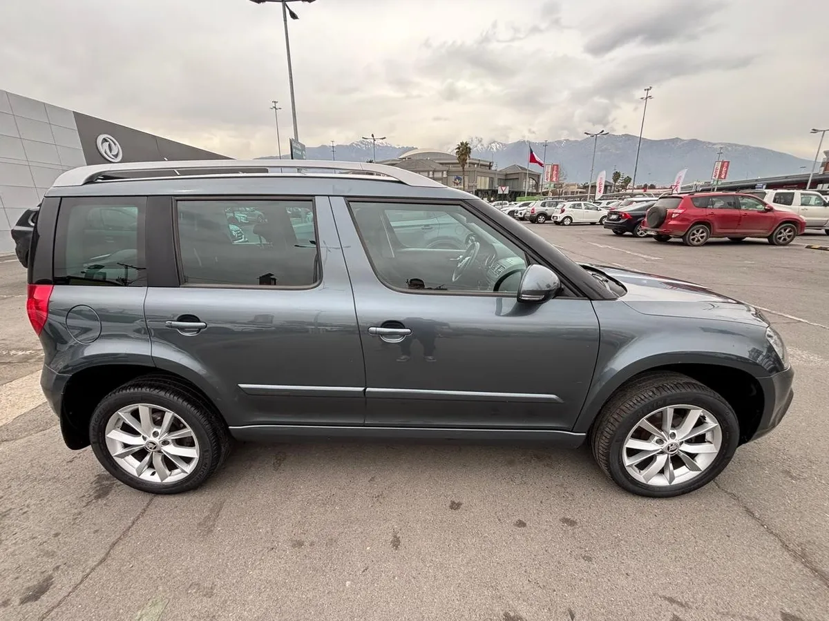 SKODA YETI  año 2015