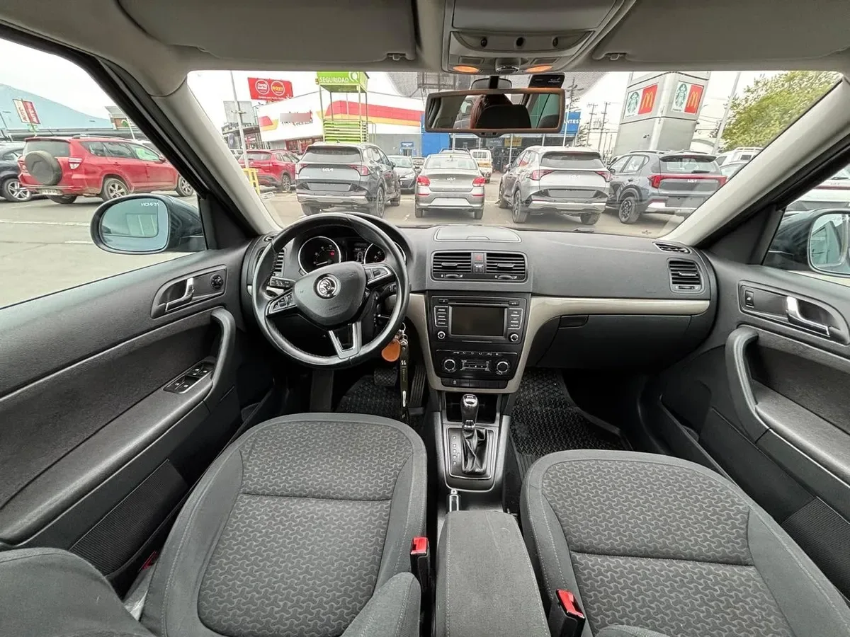 SKODA YETI  año 2015