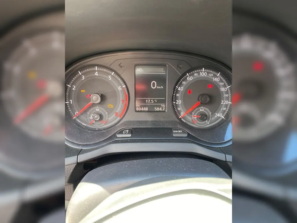 Volkswagen Voyage 1.6 Trendline 4x2 Ac 2ab Mt 4p año 2022