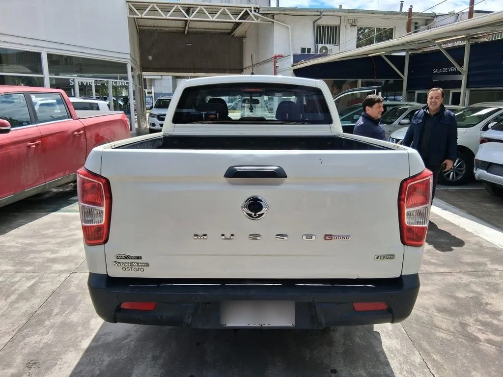 Ssangyong Grand Musso 2.2 Grand Lx Td Diesel 2wd Mt6 4p año 2022