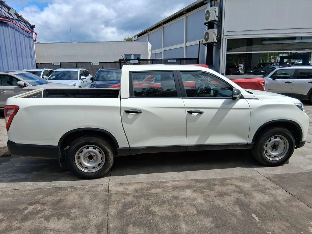 Ssangyong Grand Musso 2.2 Grand Lx Td Diesel 2wd Mt6 4p año 2022
