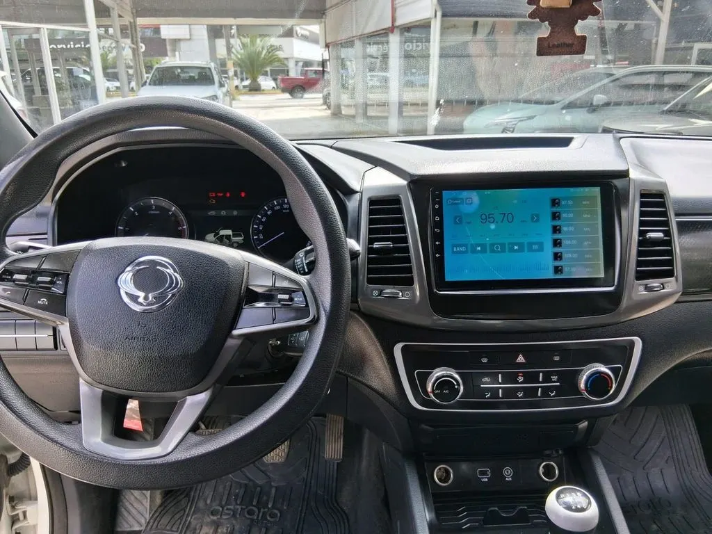Ssangyong Grand Musso 2.2 Grand Lx Td Diesel 2wd Mt6 4p año 2022