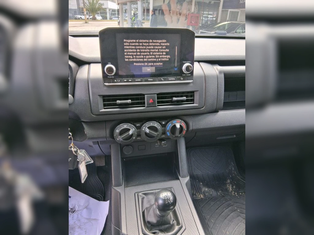 Mitsubishi L200 2.4 Katana Crt Diesel Dob. Cab. 4x4 Mt 4p año 2024
