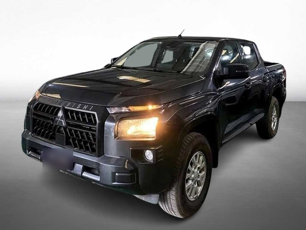 Mitsubishi L200 2.4 Katana Crt Diesel Dob. Cab. 4x4 Mt 4p año 2024