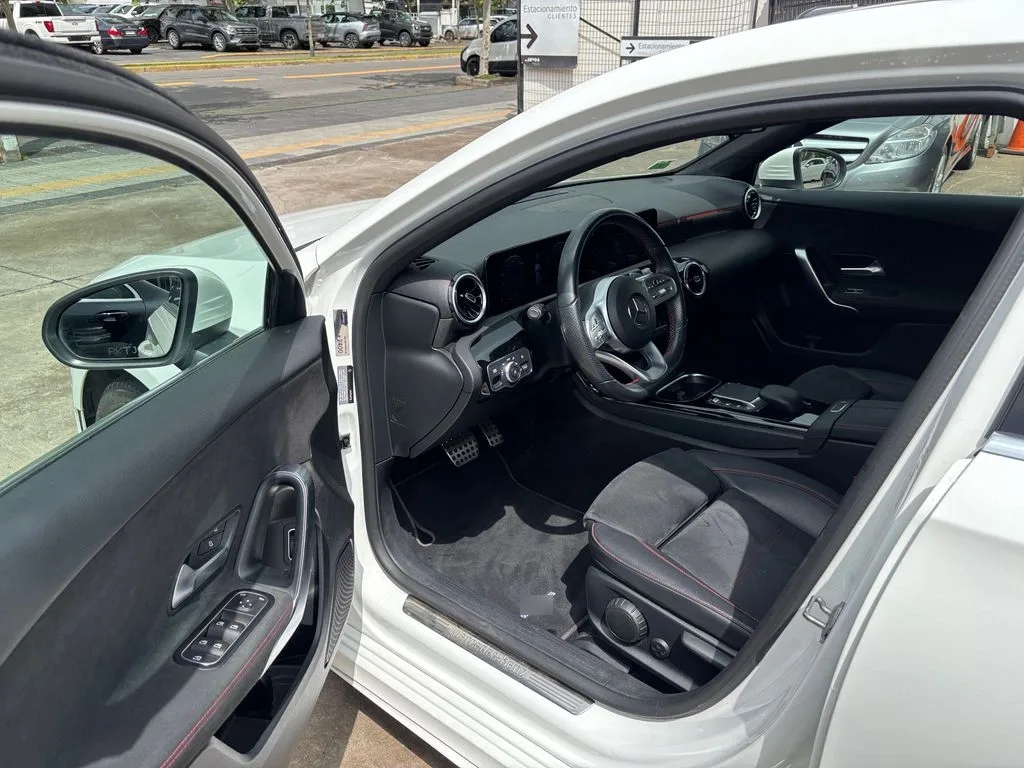 Mercedes-Benz A 200 1.5 Turbo año 2022