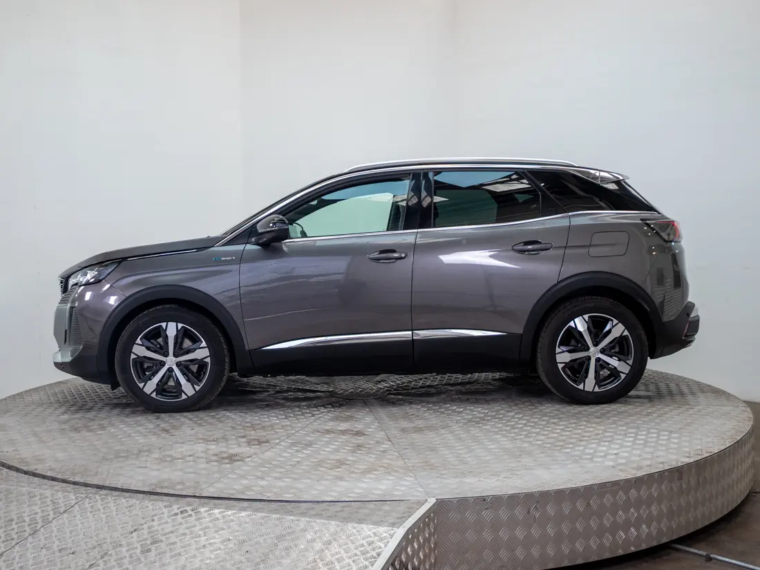 Peugeot 3008 3008 Hybrid 300 4x4 1.6 Aut año 2023
