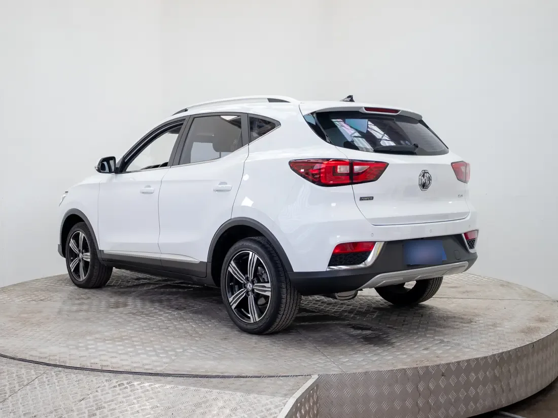 MG Zs 1.5 Com At año 2024
