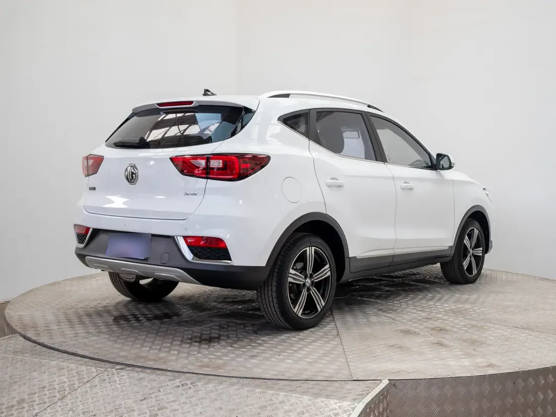 MG Zs 1.5 Com At año 2024