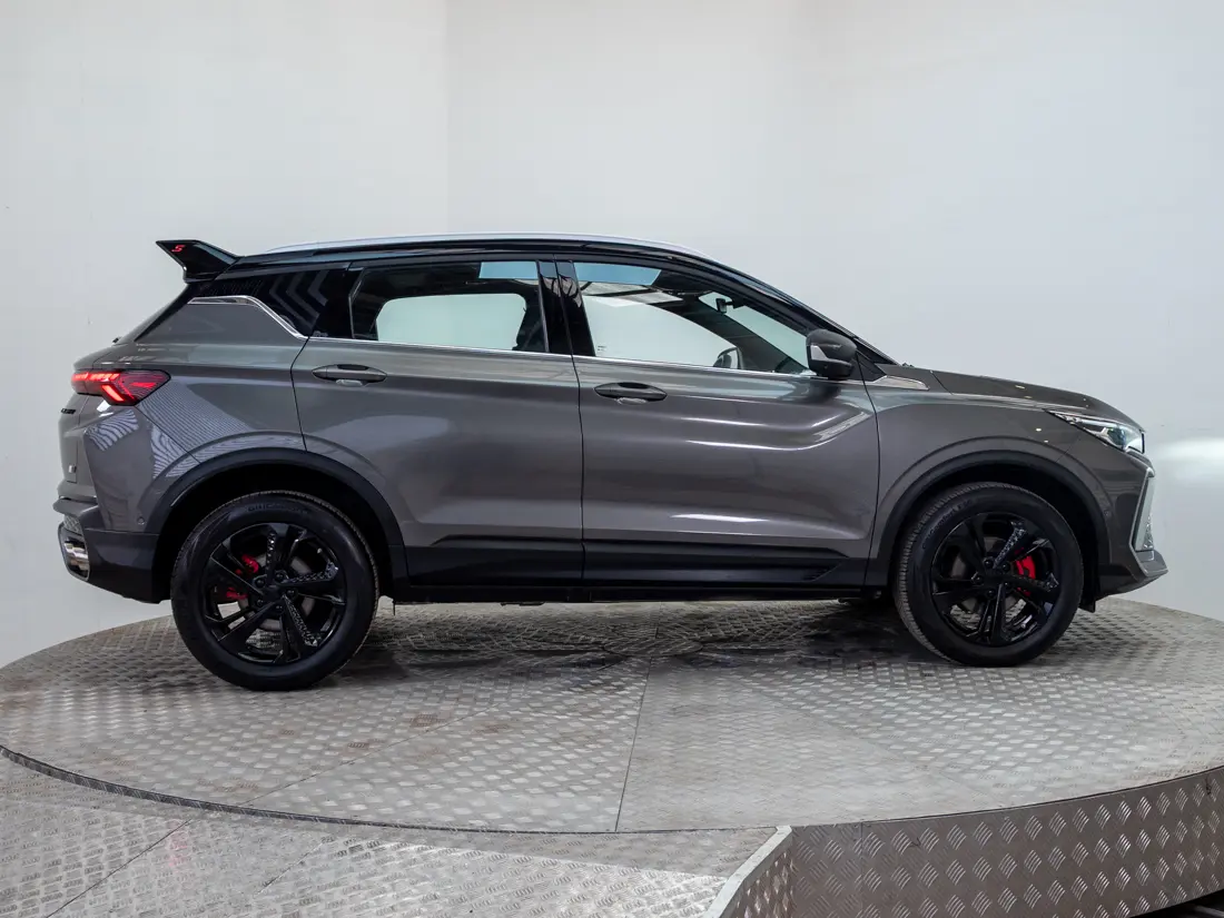 Geely Coolray 1.5 Sport 7dct At año 2025