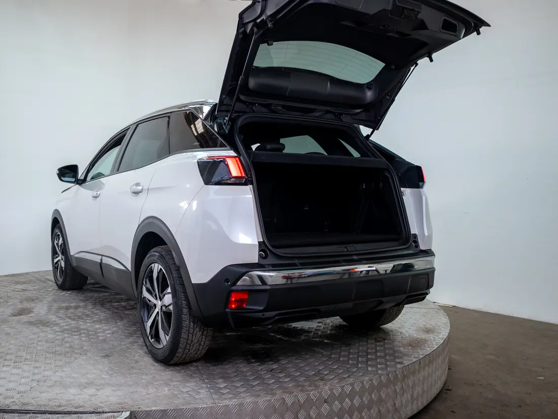 Peugeot 3008 1.5 Allure Pack Bluehdi 130 At Diesel año 2023