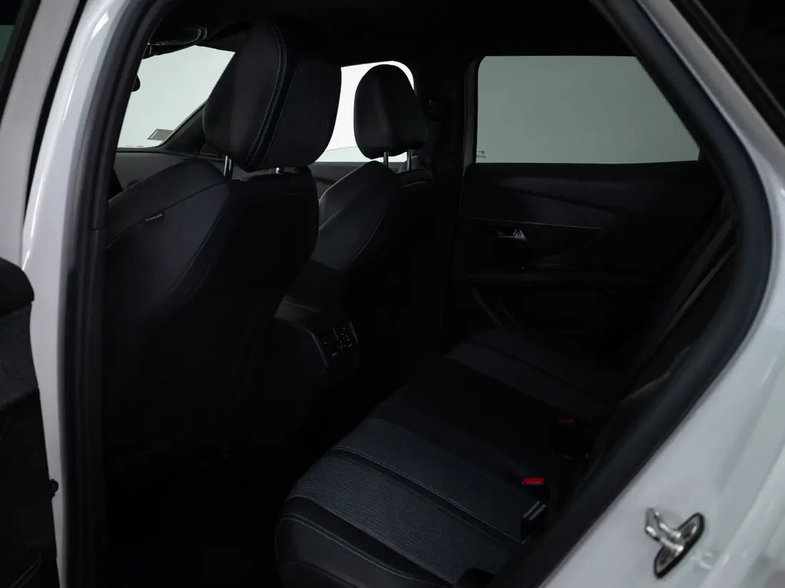 Peugeot 3008 1.5 Allure Pack Bluehdi 130 At Diesel año 2023