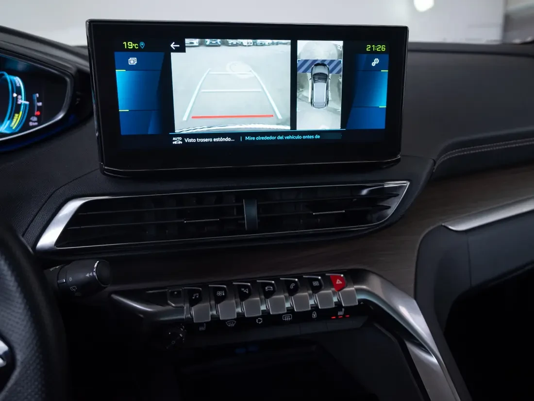 Peugeot 3008 3008 Hybrid 300 4x4 1.6 Aut año 2023