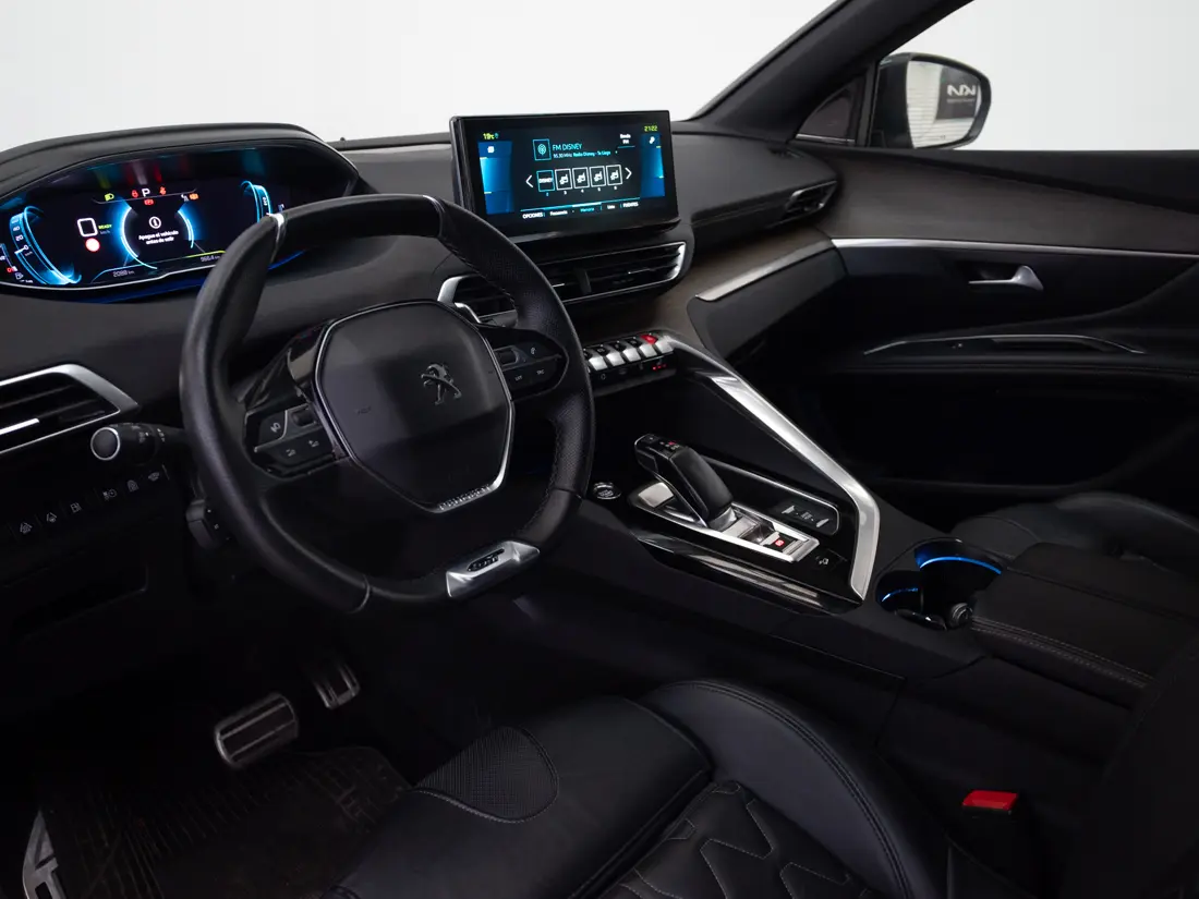 Peugeot 3008 3008 Hybrid 300 4x4 1.6 Aut año 2023