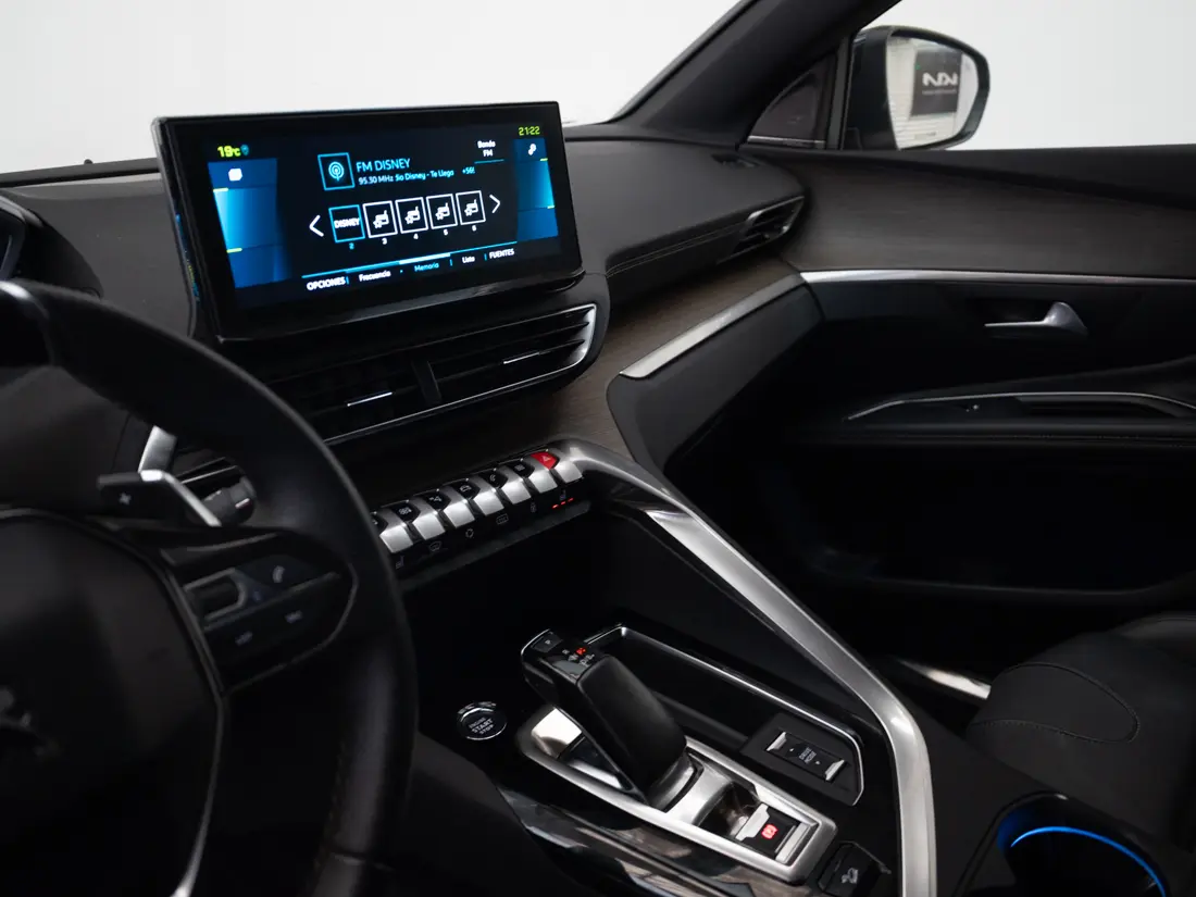 Peugeot 3008 3008 Hybrid 300 4x4 1.6 Aut año 2023