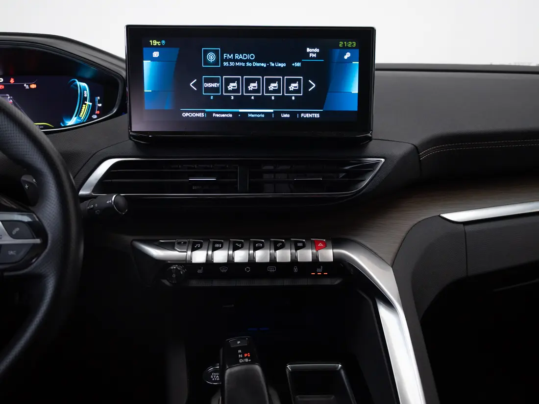 Peugeot 3008 3008 Hybrid 300 4x4 1.6 Aut año 2023