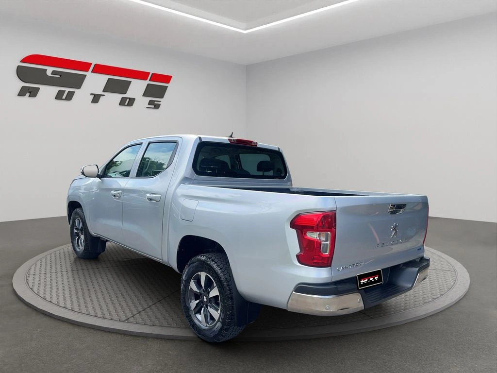 Peugeot Landtrek 2.2 Bluehdi Active 4x4 At año 2024