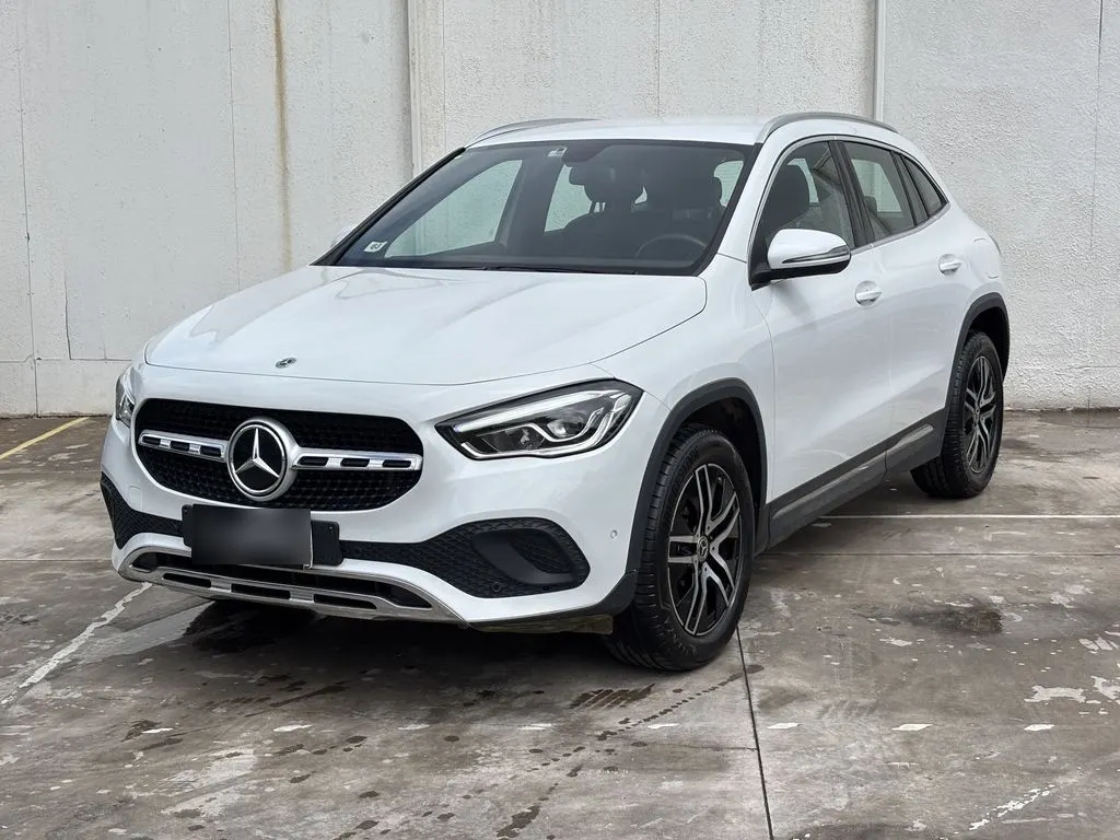 Mercedes-Benz Gla 200 Aut año 2023