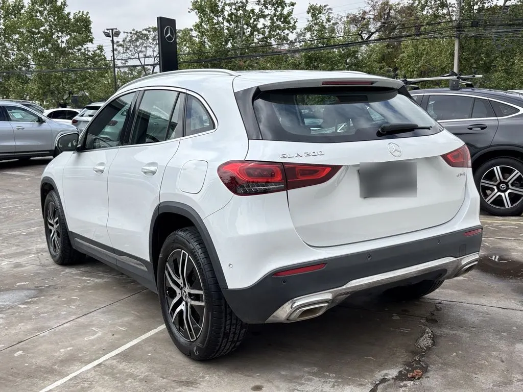 Mercedes-Benz Gla 200 Aut año 2023